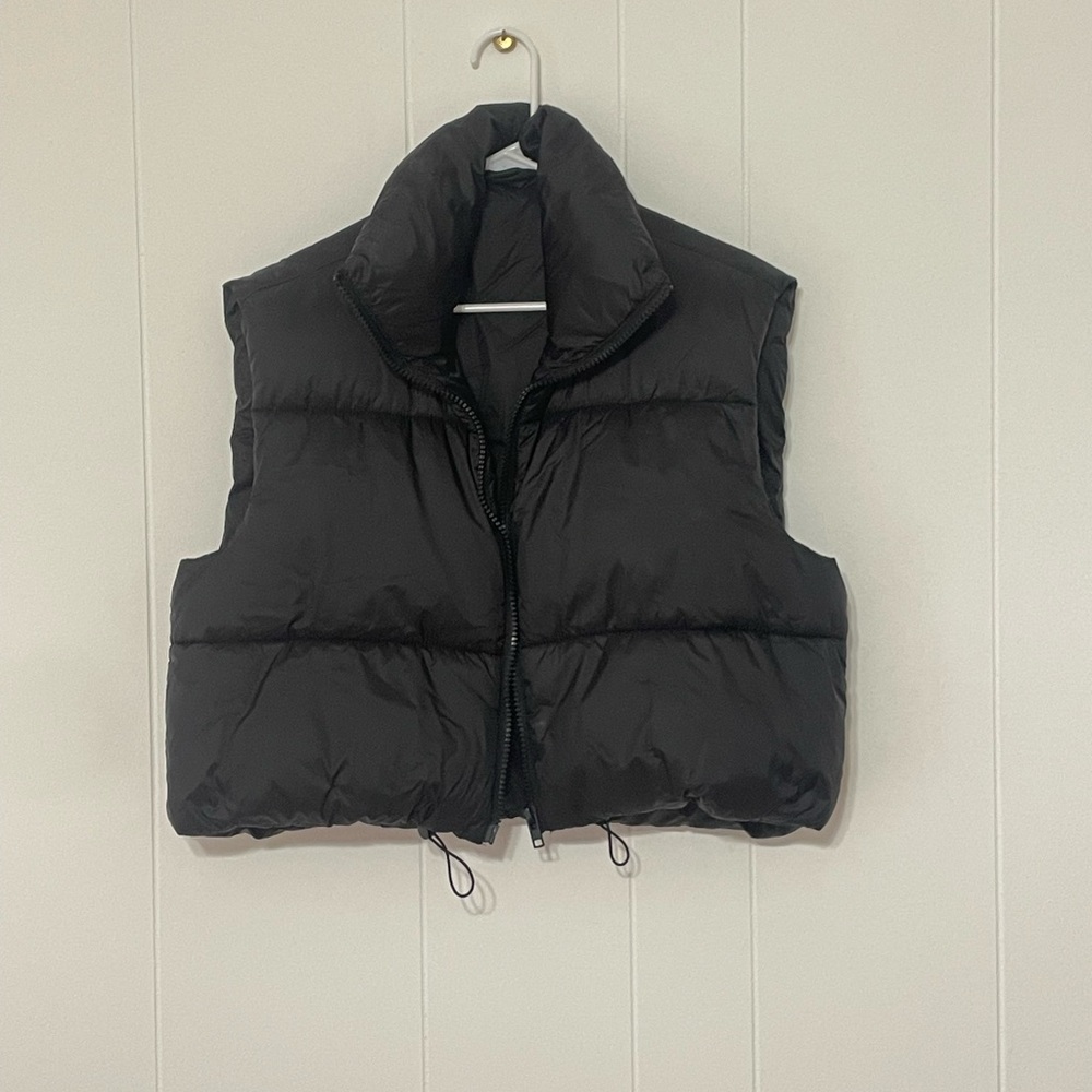 Black Sleeveless Puffer Vest Women's Size 6